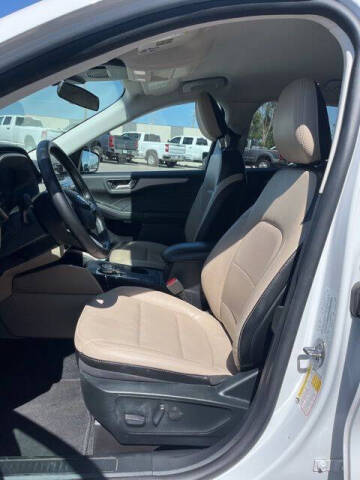 2022 Ford Escape SEL