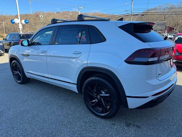 2026 Volkswagen Atlas Cross Sport SEL R-Line Black 4Motion