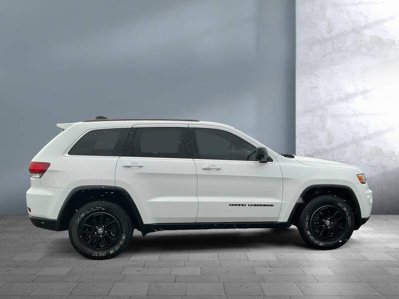 2020 Jeep Grand Cherokee Laredo