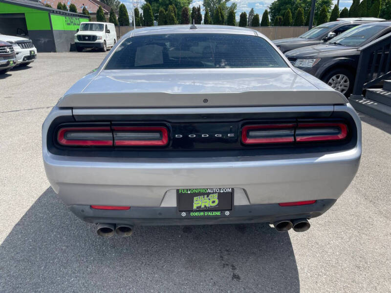 2015 Dodge Challenger SXT Plus
