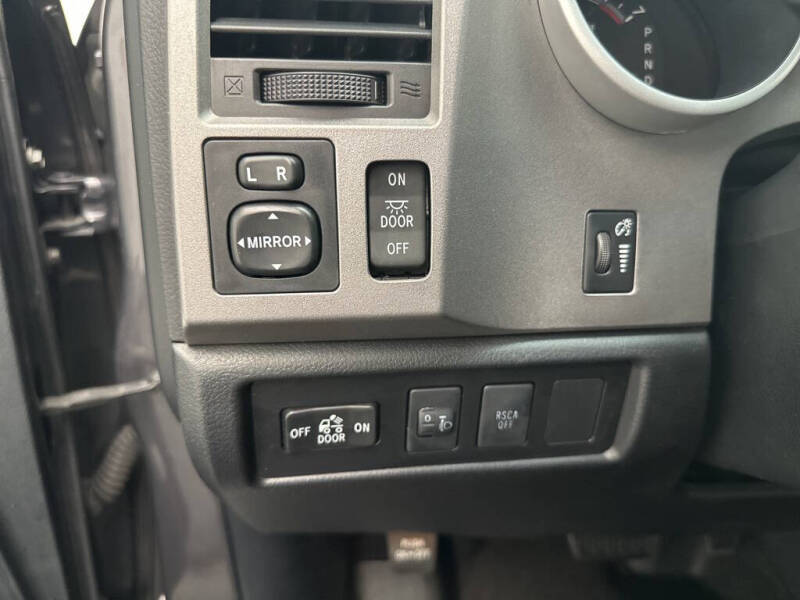 2011 Toyota Tundra Grade