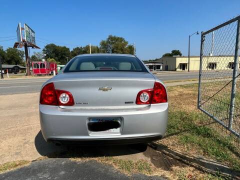 2011 Chevrolet Malibu for sale at Singleton Auto Sales in Conway AR