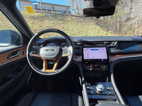 2022 Jeep Grand Cherokee Summit Reserve