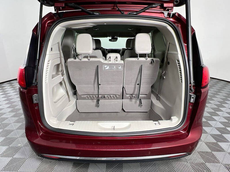 2020 Chrysler Pacifica Touring L Plus