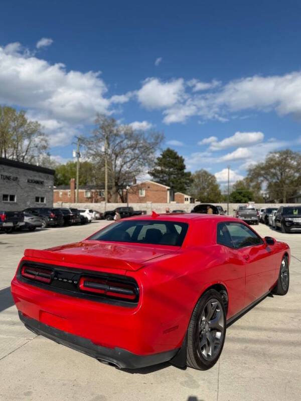 2015 Dodge Challenger SXT Plus