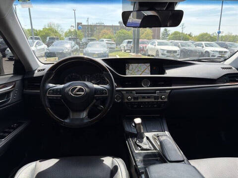 2017 Lexus ES 350