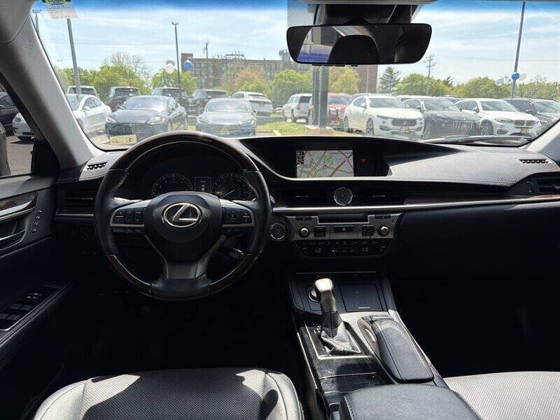 2017 Lexus ES 350