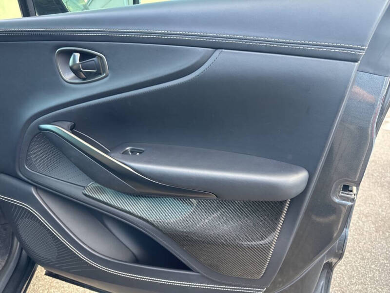 2023 Aston Martin DBX 707