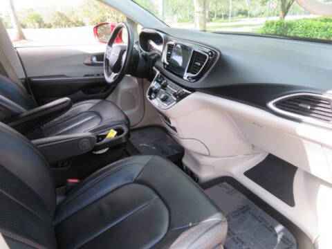 2020 Chrysler Pacifica Touring L Plus