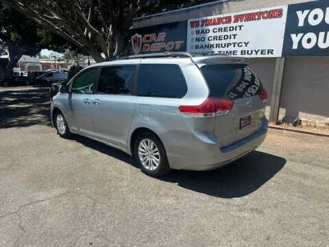 2014 Toyota Sienna