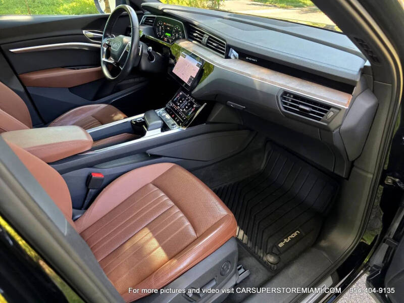 2019 Audi e-tron quattro Premium Plus