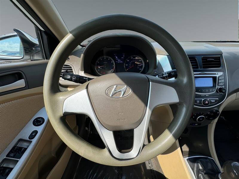 2012 Hyundai Accent GLS