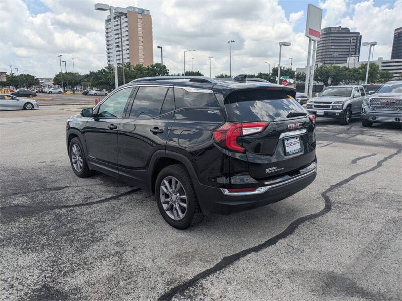 2023 GMC Terrain SLT