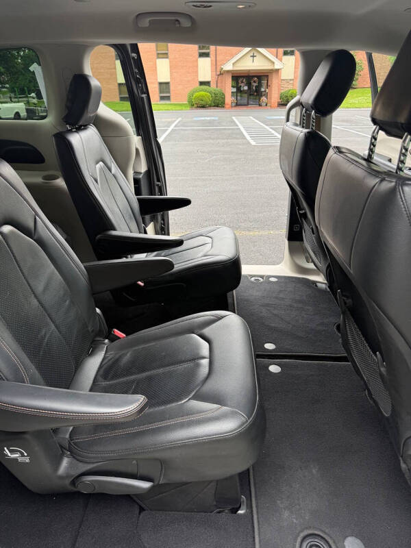 2019 Chrysler Pacifica Touring L