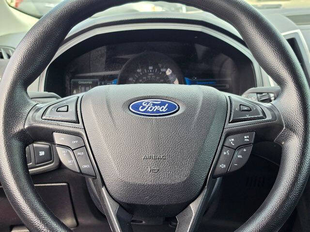 2022 Ford Edge SE