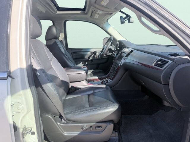 2012 Cadillac Escalade Luxury
