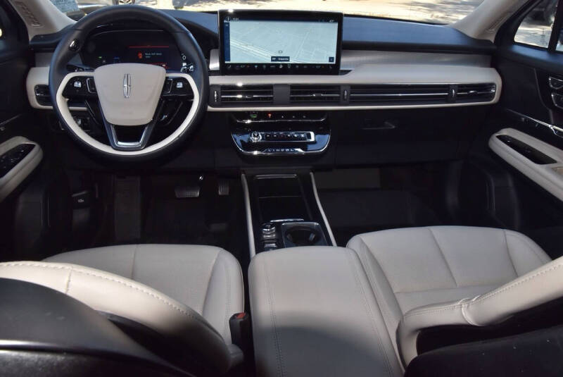 2025 Lincoln Corsair Premiere