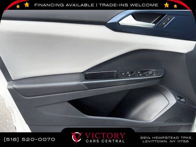 2023 Volkswagen Taos SE