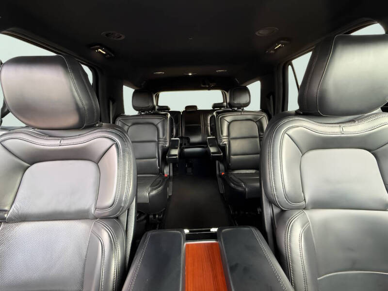 2020 Lincoln Navigator Standard