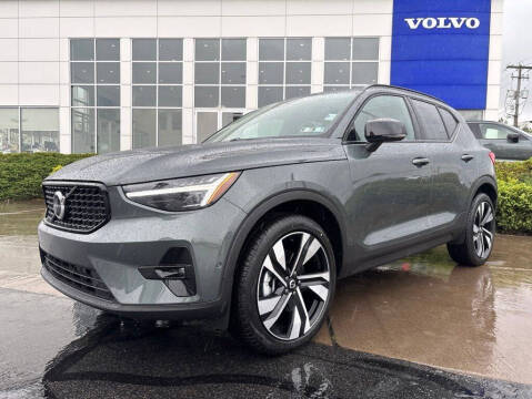 2026 Volvo XC40 B5 Plus