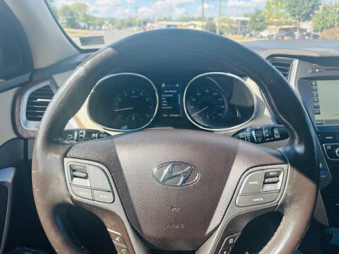 2017 Hyundai Santa Fe SE Ultimate