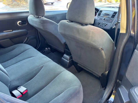 2011 Nissan Versa 1.8 S