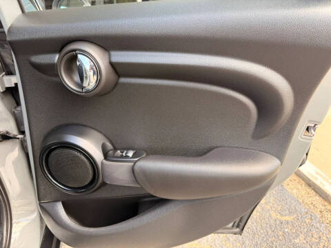 2017 MINI Hardtop 4 Door Cooper