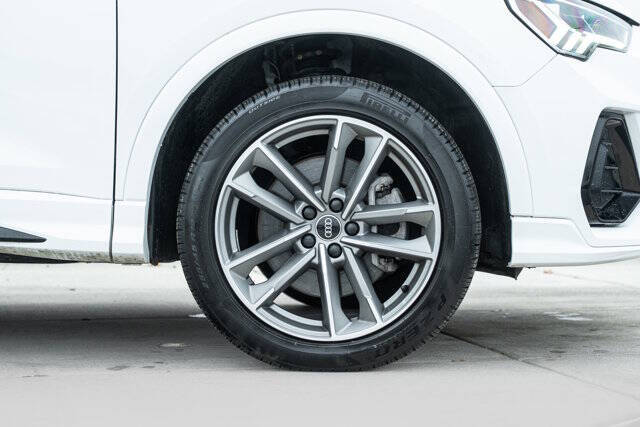 2022 Audi Q3 quattro S line Prem Plus 45 TFSI