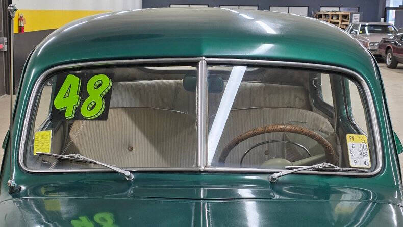 1948 Ford Super Deluxe