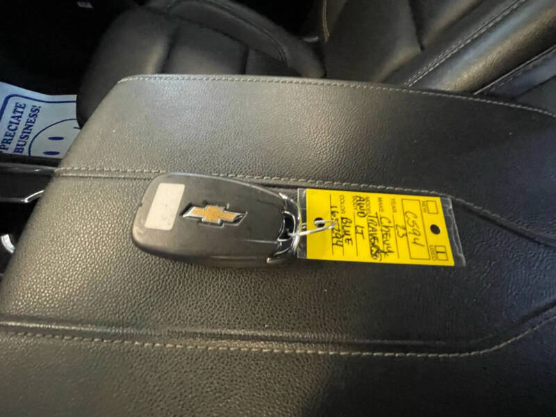 2023 Chevrolet Traverse LT Leather