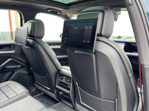 2024 Porsche Cayenne E-Hybrid