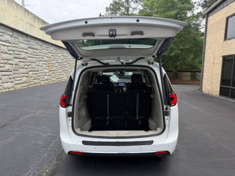 2023 Chrysler Pacifica Touring L