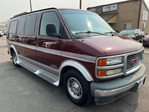 1998 GMC Savana for sale at BERKENKOTTER MOTORS in Brighton CO