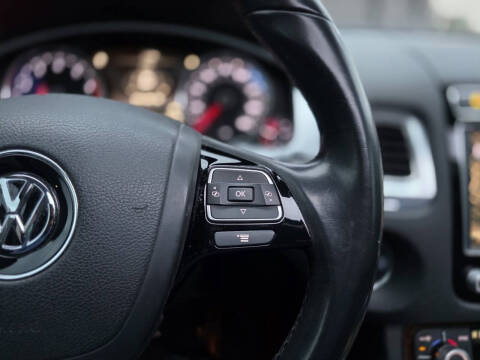 2015 Volkswagen Touareg V6 Lux