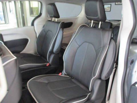 2023 Chrysler Pacifica Plug-In Hybrid Limited