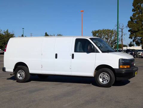 2023 GMC Savana 2500