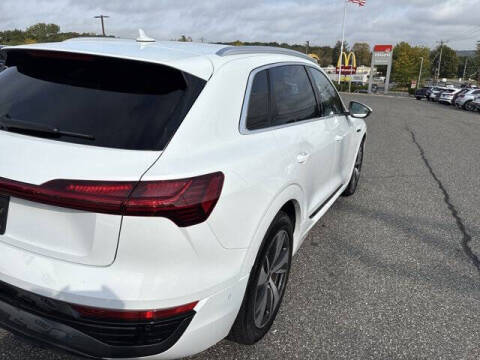 2024 Audi Q8 e-tron quattro Premium Plus