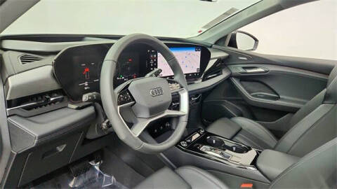 2025 Audi Q6 e-tron quattro Premium Plus