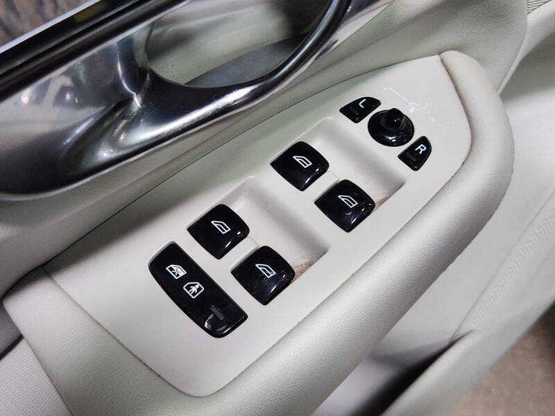 2022 Volvo XC90 T6 Inscription 6-Passenger