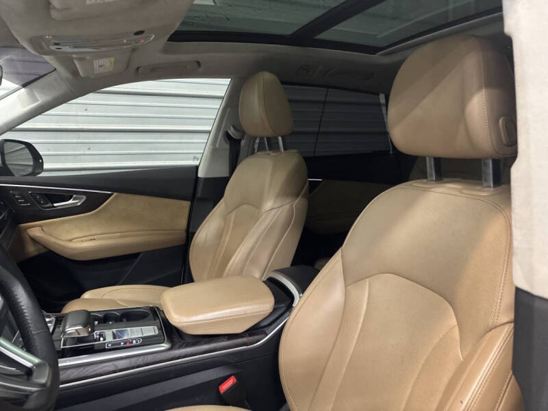 2019 Audi Q8 quattro Prestige 55 TFSI