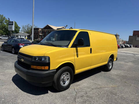 2022 Chevrolet Express 2500