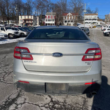 2013 Ford Taurus SEL