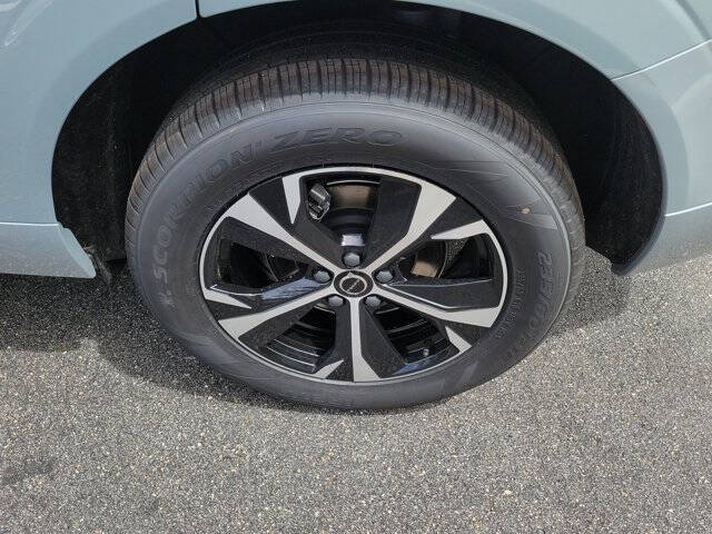 2026 Volvo XC60 B5 Core