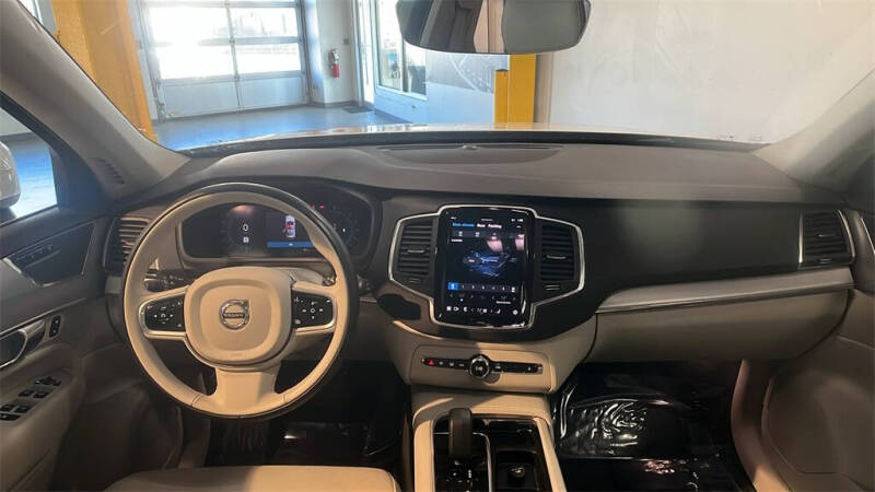 2023 Volvo XC90 B5 Core