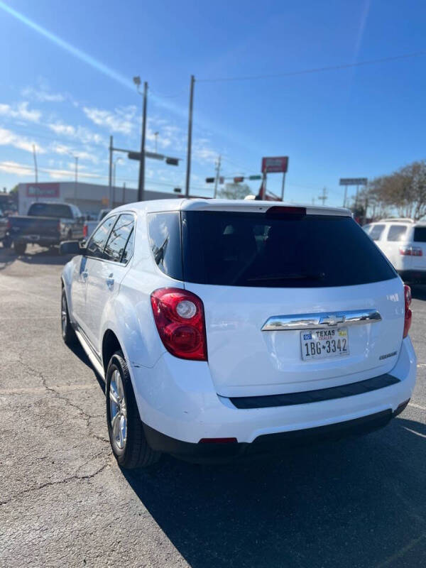 2015 Chevrolet Equinox LS photo 6