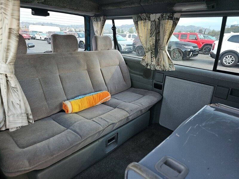 1993 Winnebago Camper