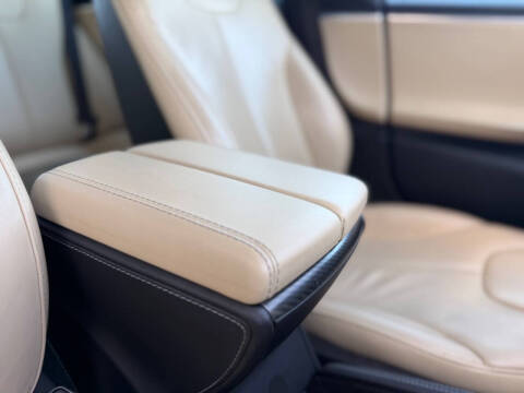 2015 Tesla Model S 85D