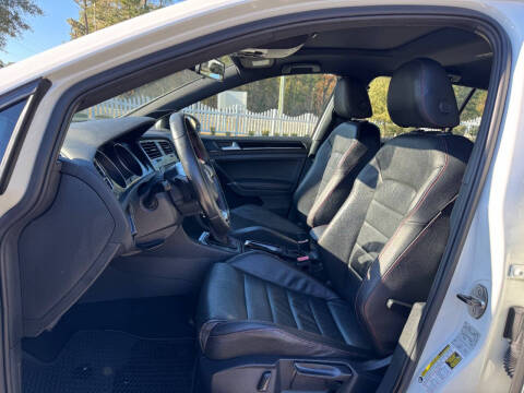 2017 Volkswagen Golf GTI Sport