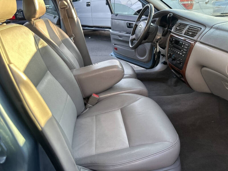 2005 Ford Taurus SEL