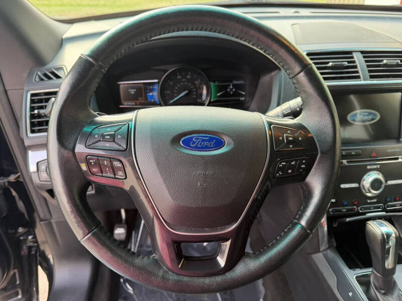 2017 Ford Explorer Limited - Photo 20